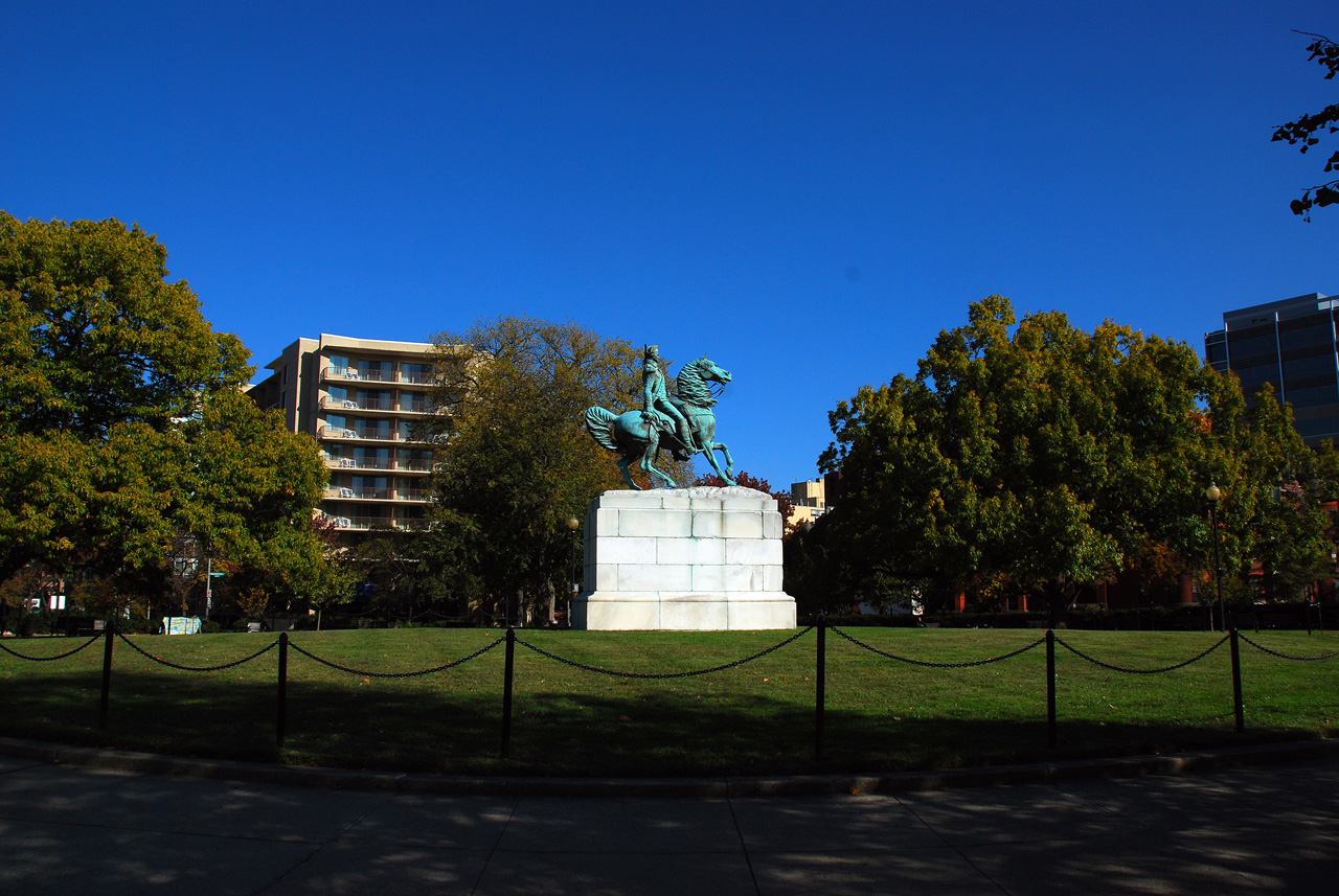 2010-11-09, 001, Washington Circle, Washington, DC