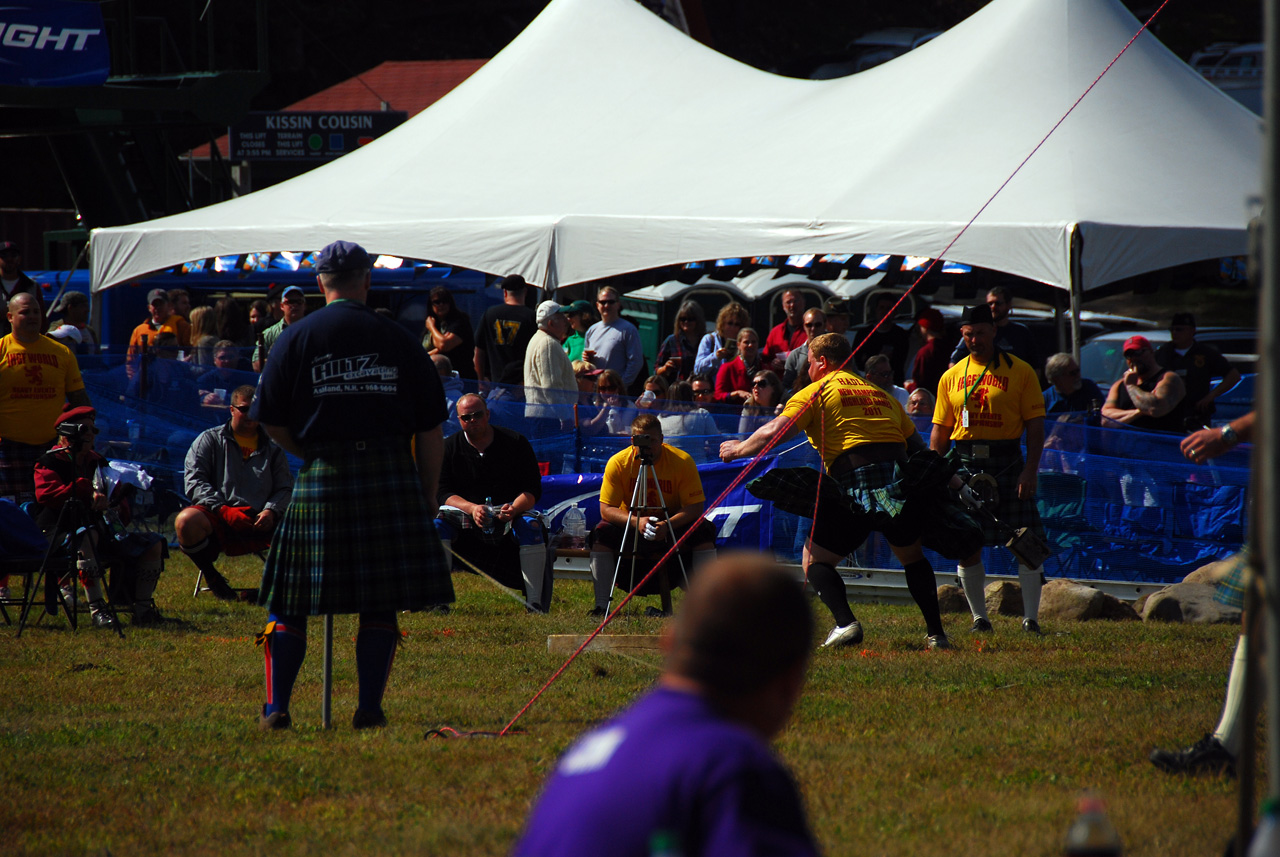 2011-09-17, 015, Hammer Toss, The Highland Games