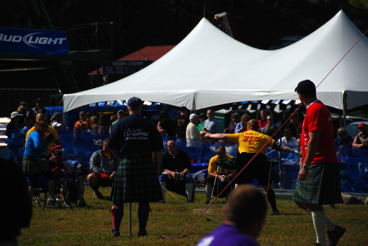 2011-09-17, 016, Hammer Toss, The Highland Games