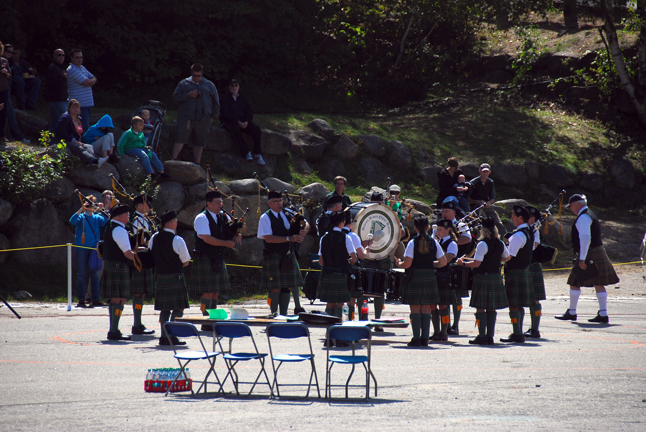 2011-09-17, 071, Pipe Band Competition, The Highland Games