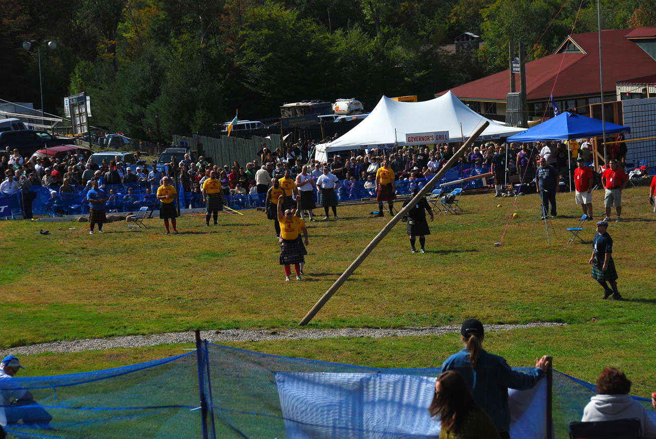 2011-09-17, 262, Pole Toss, The Highland Games