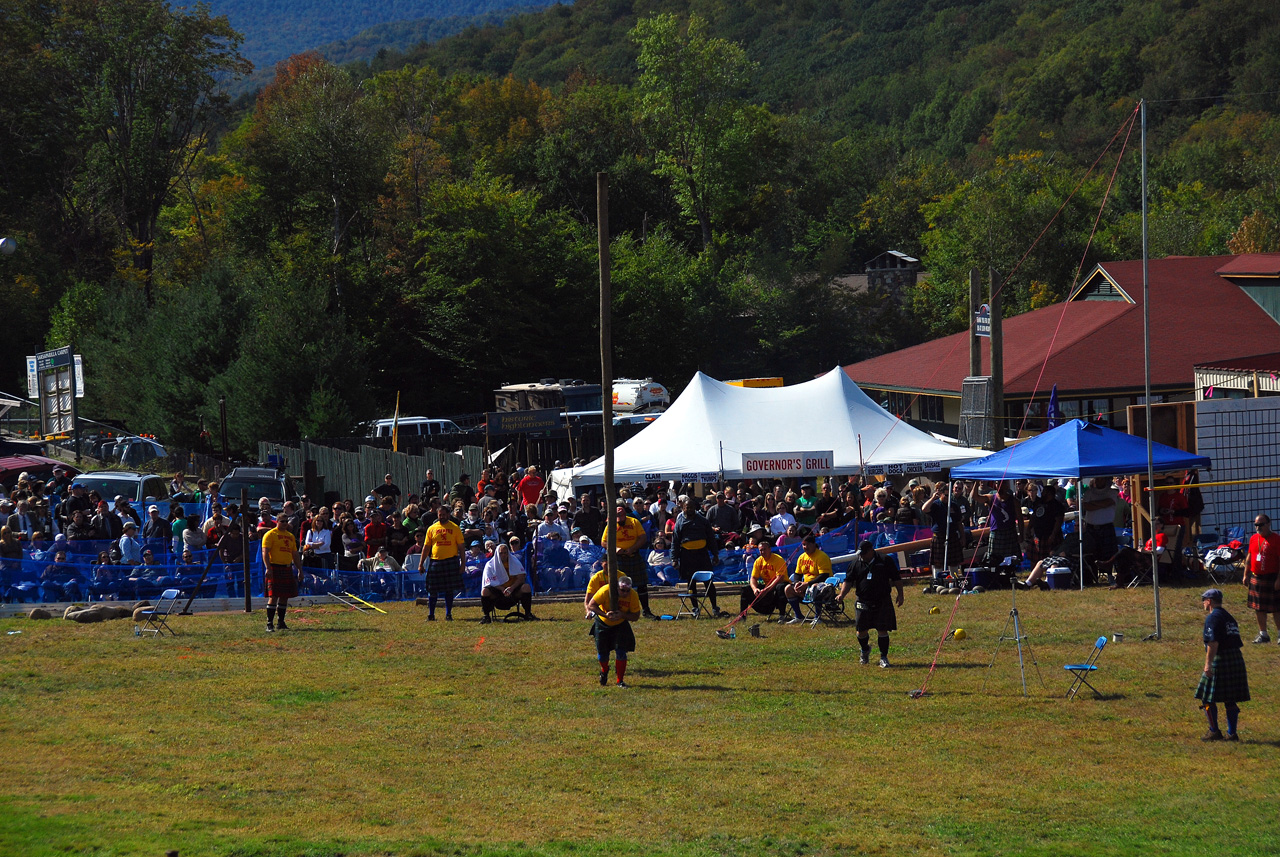 2011-09-17, 292, Pole Toss, The Highland Games