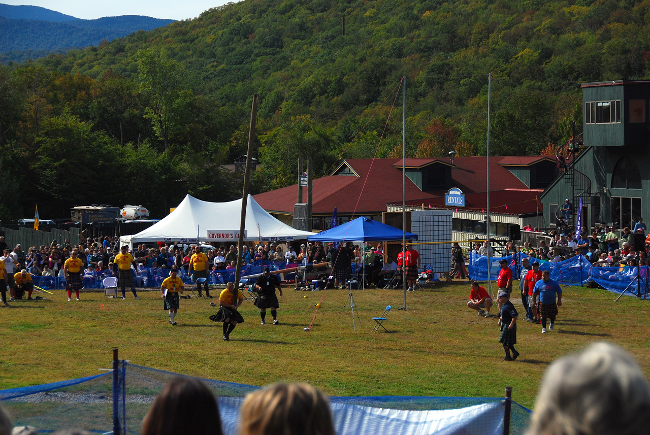 2011-09-17, 351, Pole Toss, The Highland Games