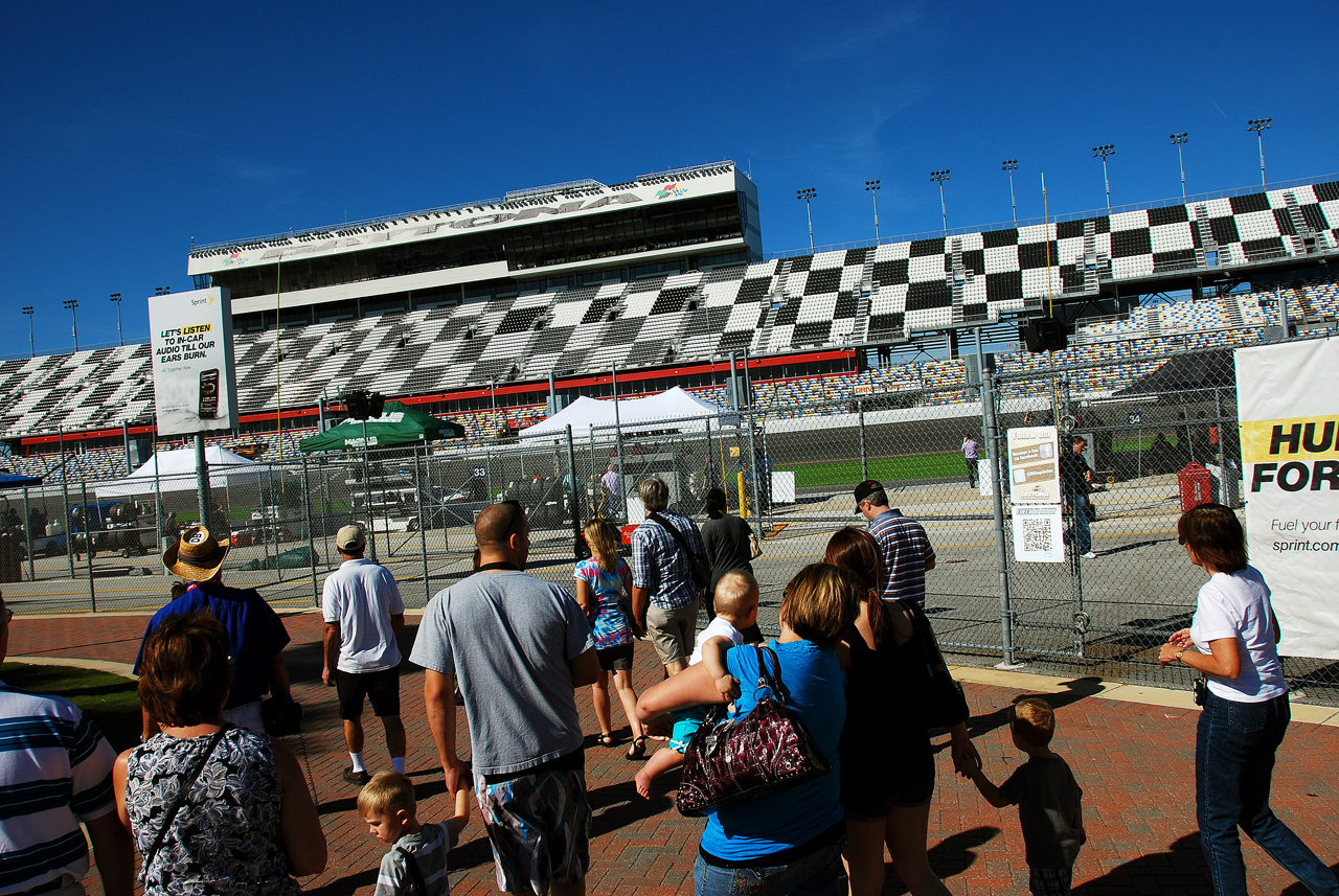 2011-12-07, 041, Daytona International Speedway