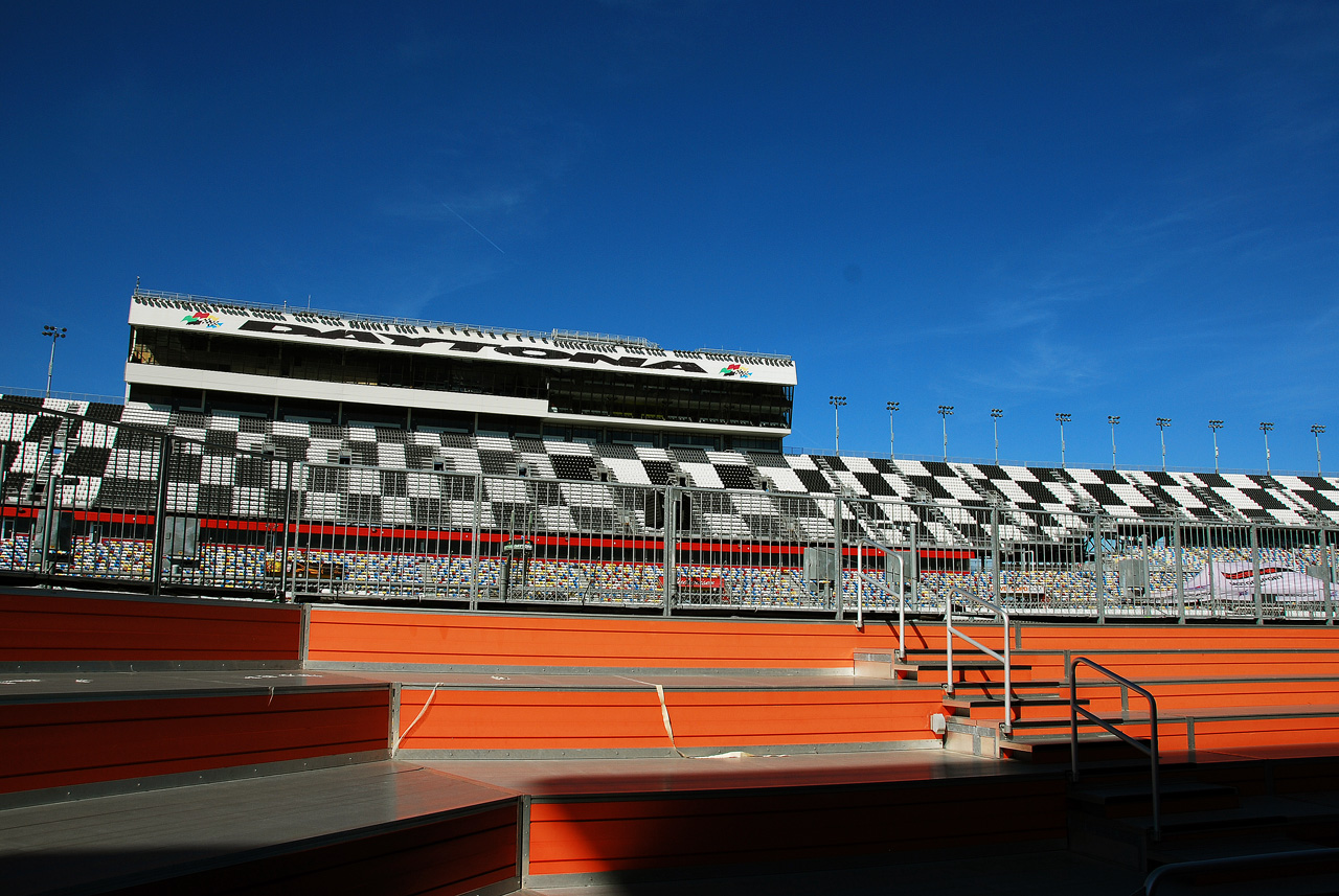 2011-12-07, 048, Daytona International Speedway