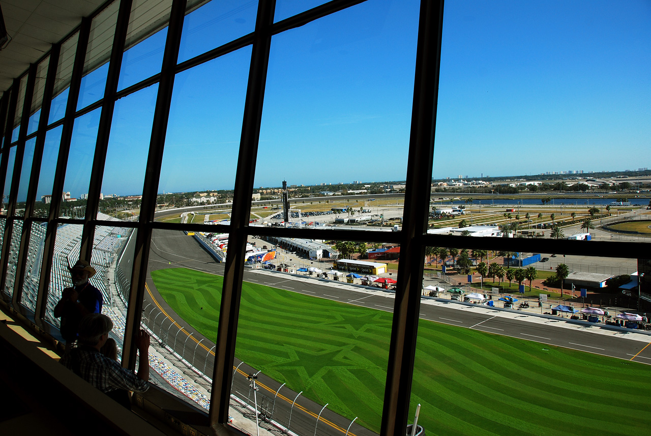 2011-12-07, 071, Daytona International Speedway