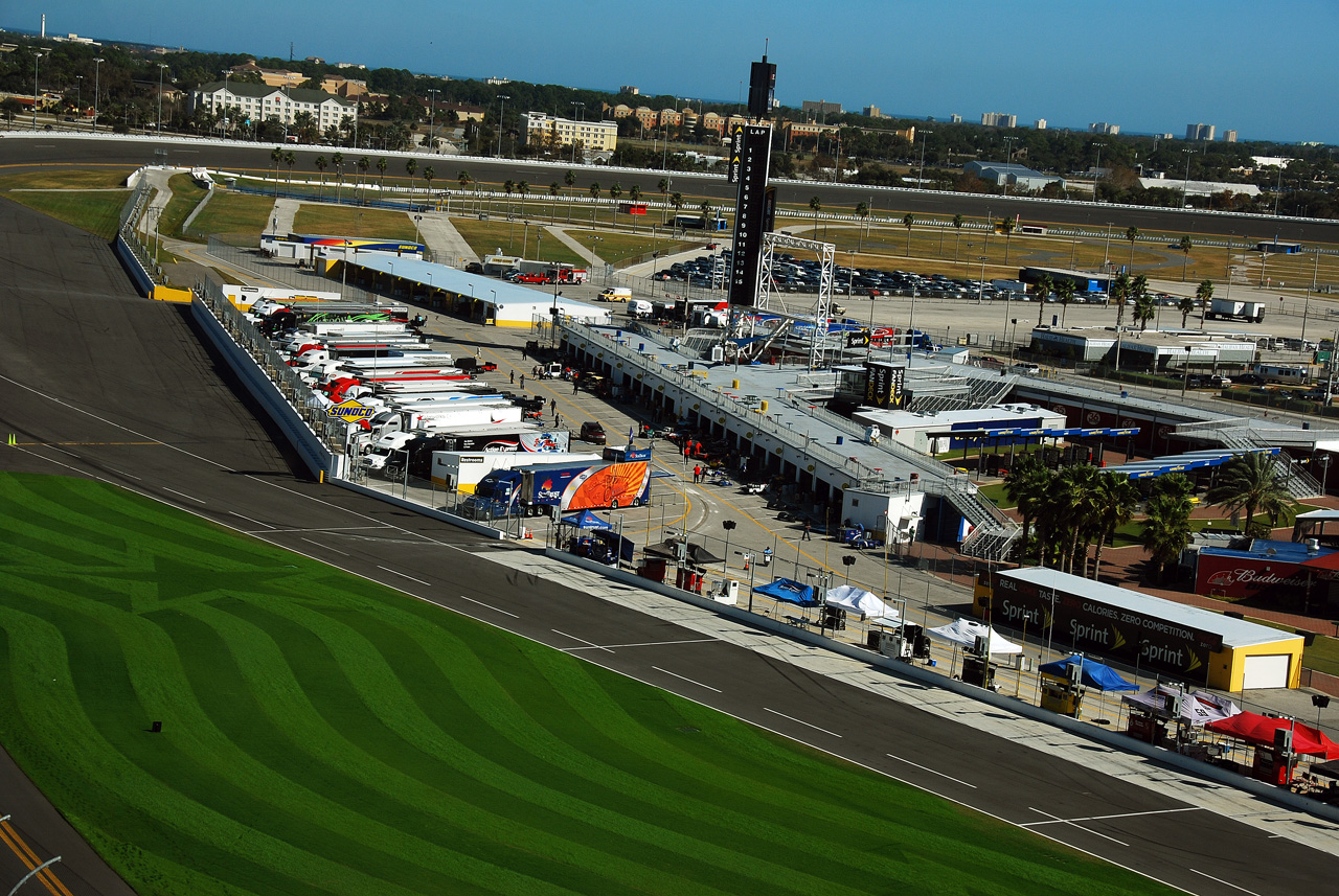 2011-12-07, 083, Daytona International Speedway