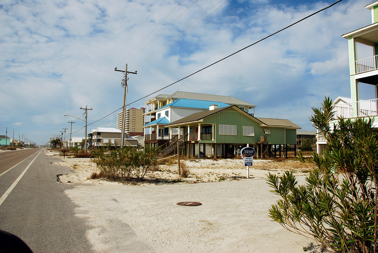 2012-01-17, 013, Beach Houses alone Rt 182, AL