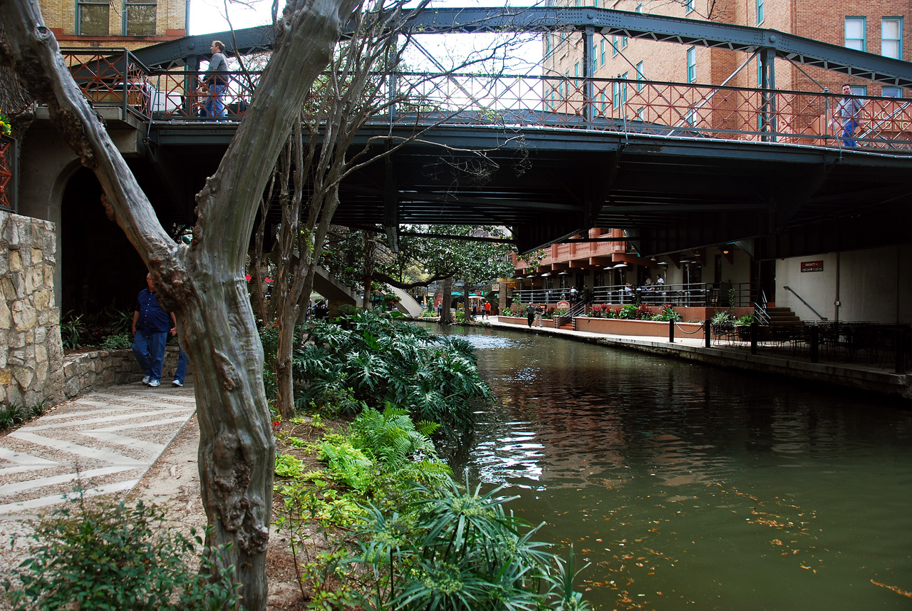 2012-03-06, 004, River Walk