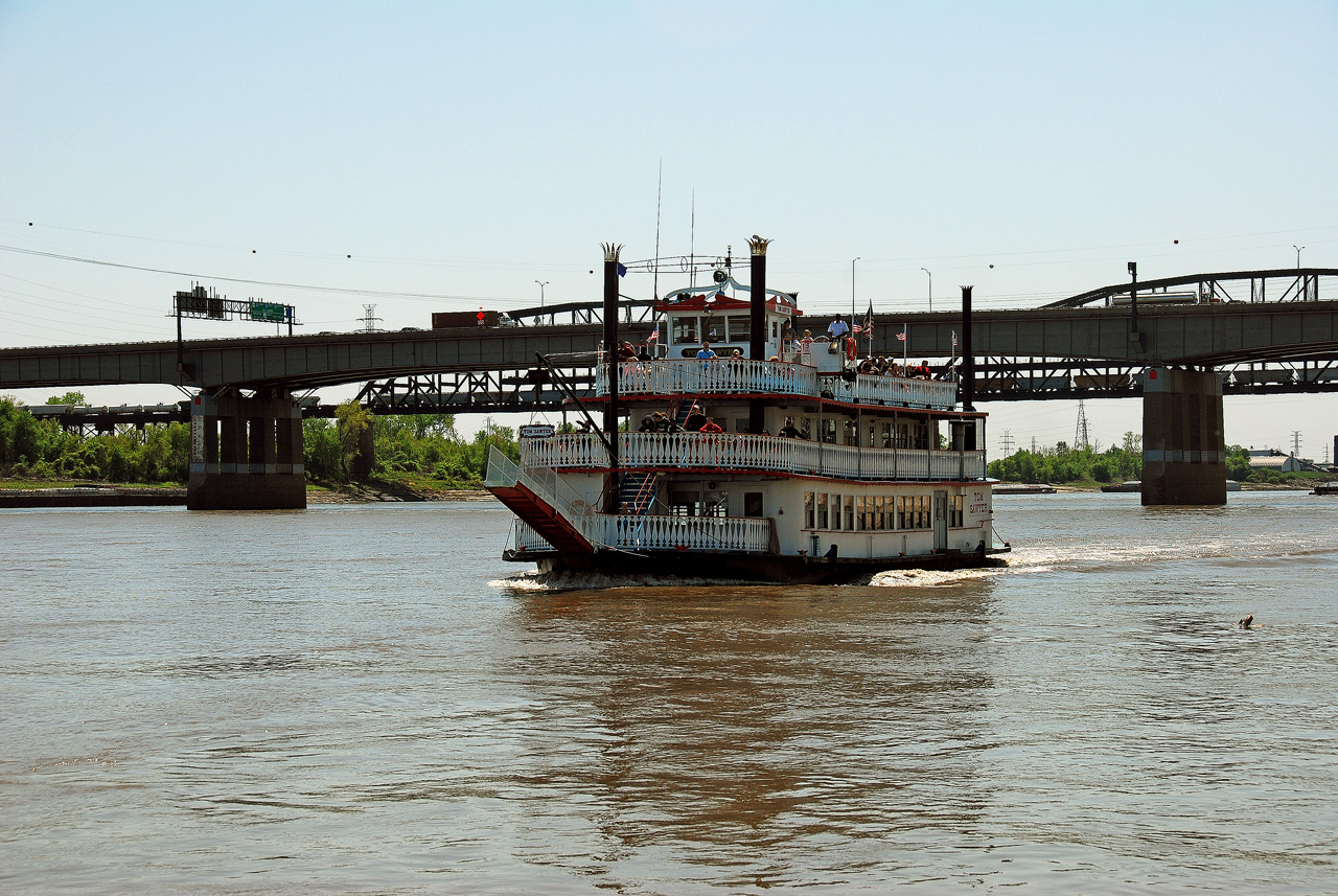 2012-04-09, 003, The River Boats, MO