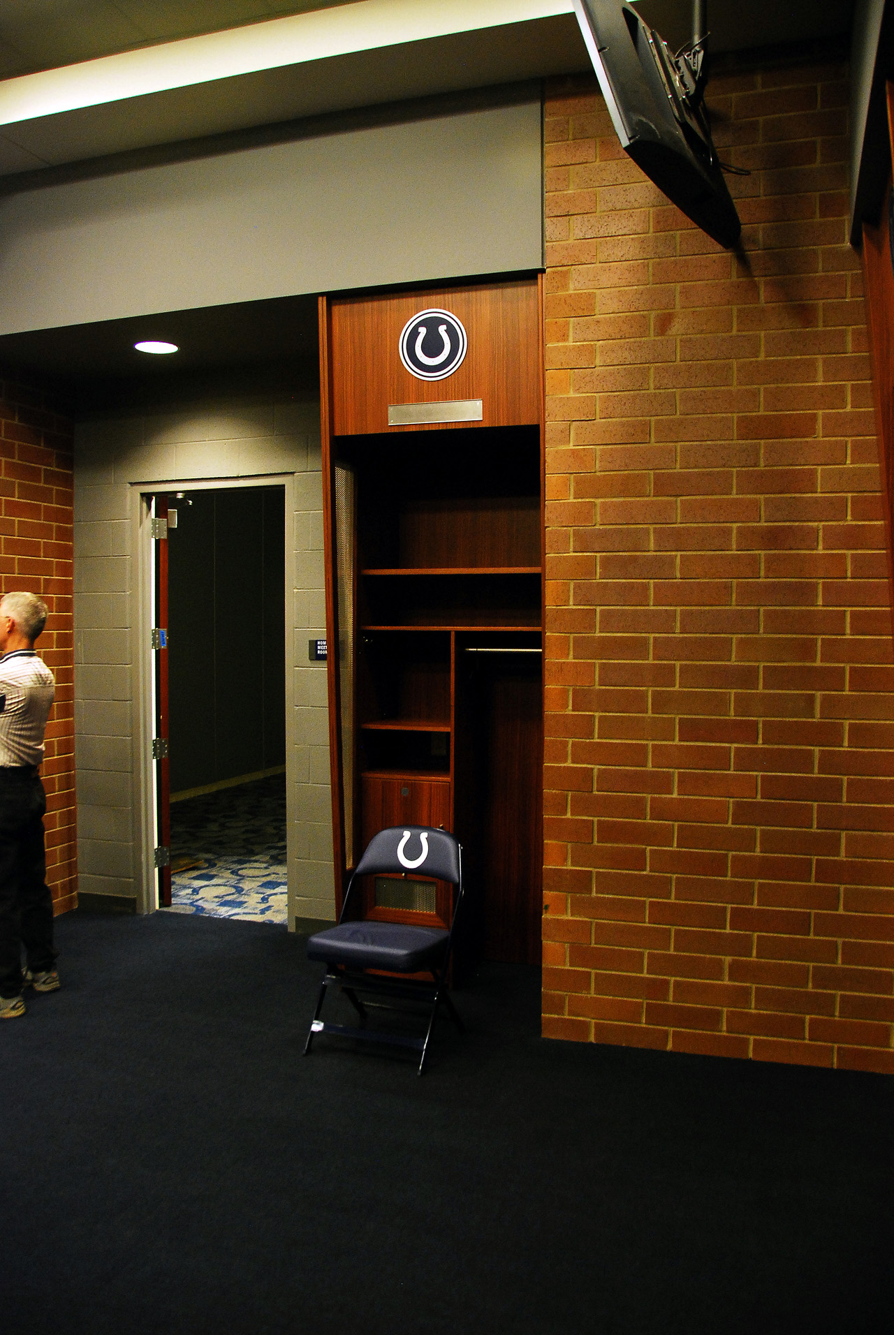 2012-04-17, 021, Colts Lockers