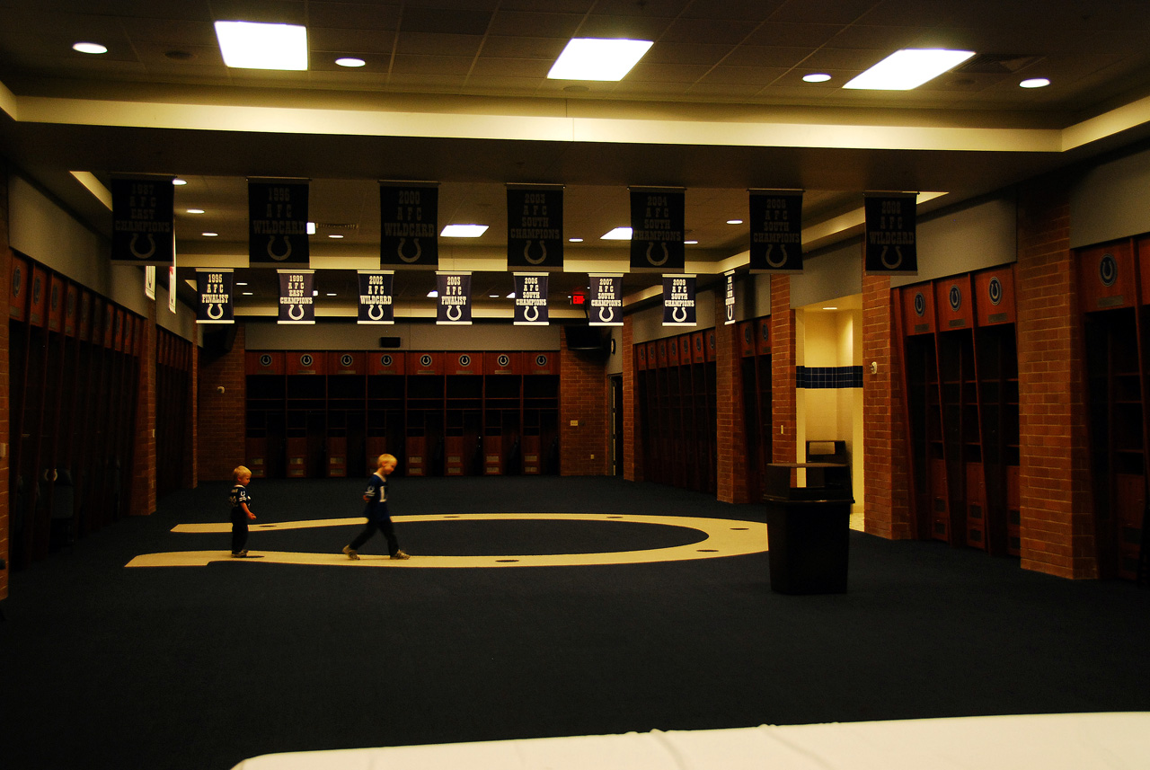 2012-04-17, 022, Colts Lockers