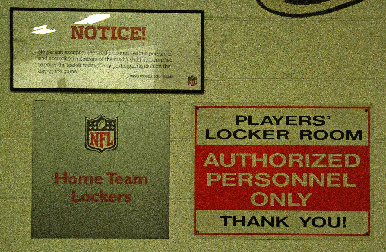 2012-04-27, 041, Home Team Lockers