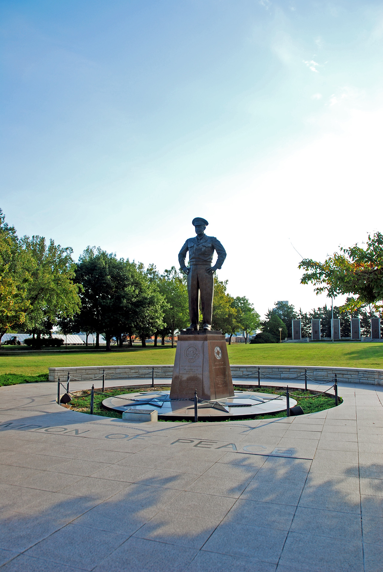 2012-09-25, 023, Eisenhower Statue