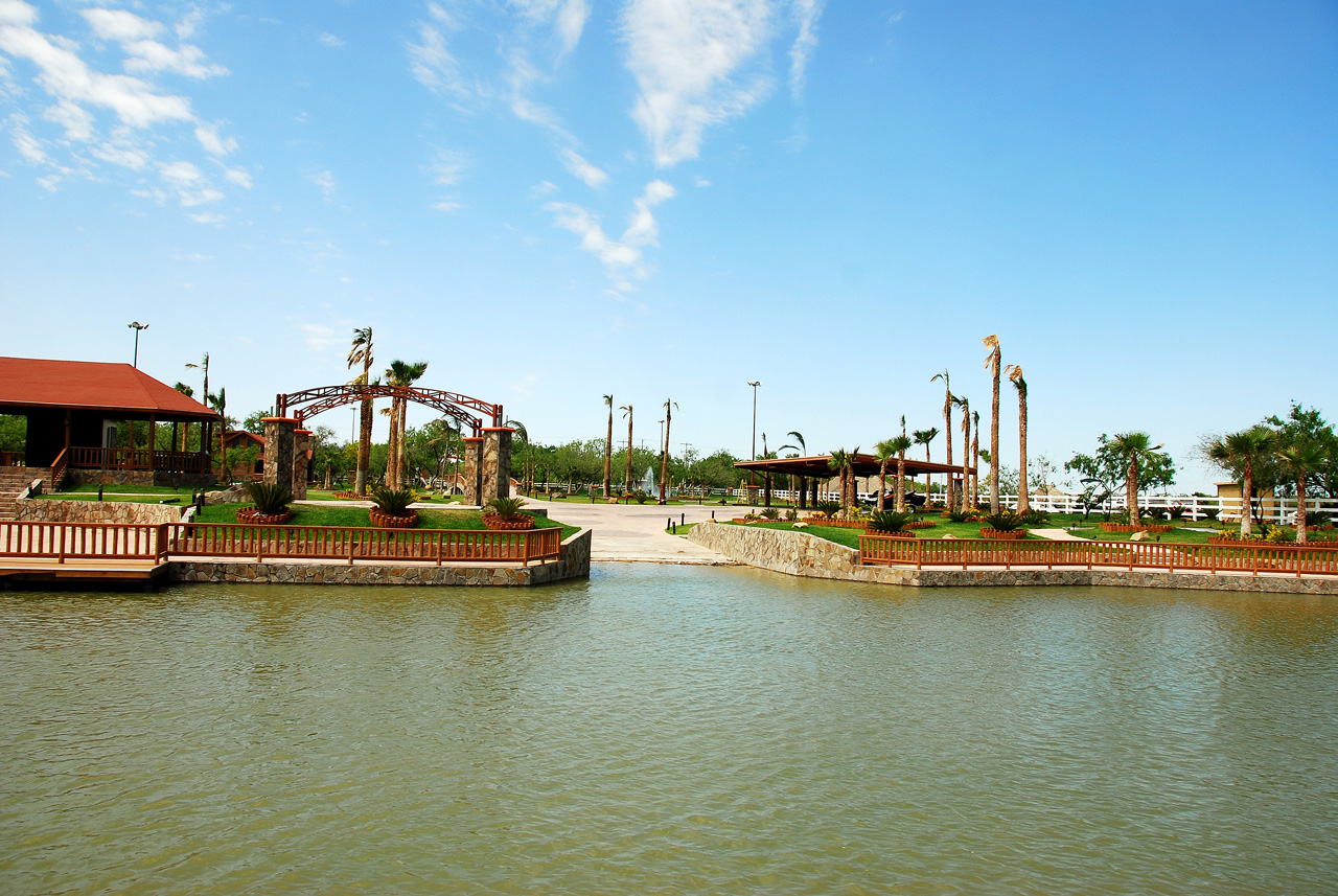 2013-04-04, 019, Rio Grande Riverboat trip, Resort, MX
