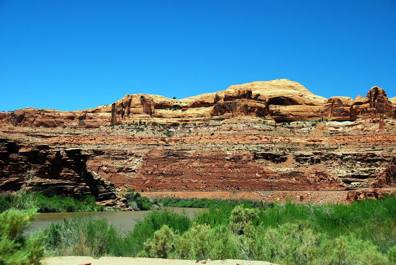 2013-06-08, 022, Along Rt 279 in UT