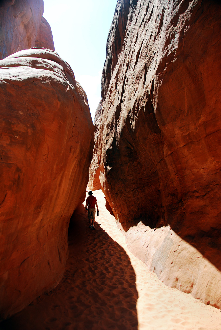 2013-05-18, 026, Sand Dune Arch, Arches NP, UT