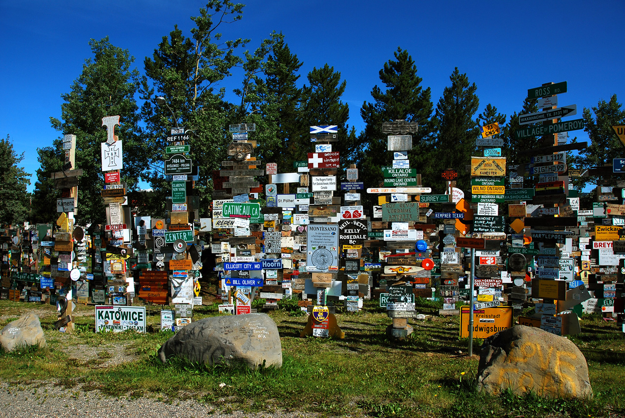 2013-07-29, 015, Alaskan Hwy Mile ... 981, BC-YT, CA