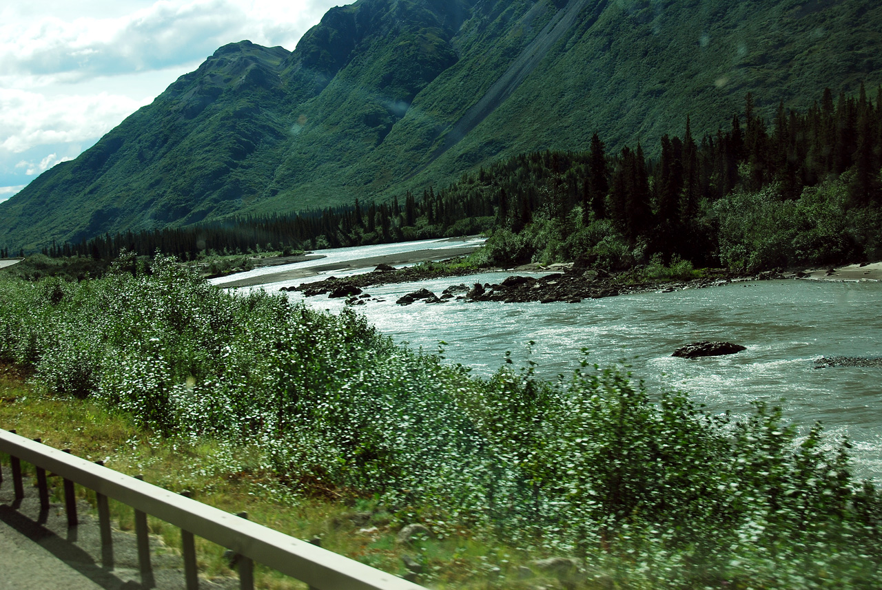 2013-08-07, 015, Along A4 in Alaska