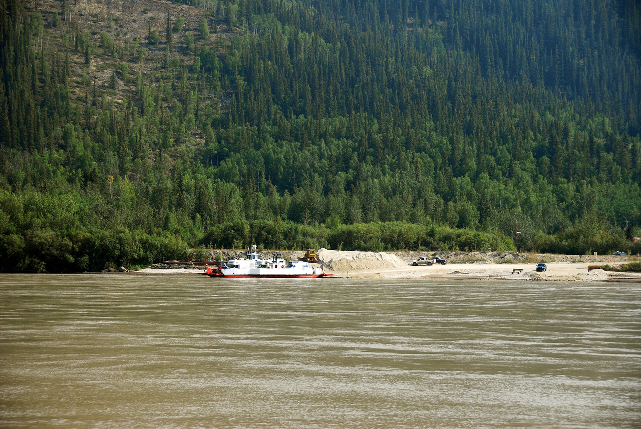 2013-08-13, 036, Ferry across Yukon River, YT