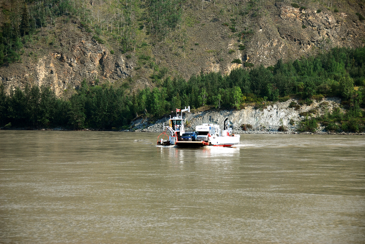 2013-08-13, 037, Ferry across Yukon River, YT