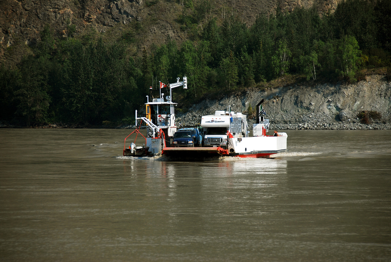 2013-08-13, 038, Ferry across Yukon River, YT