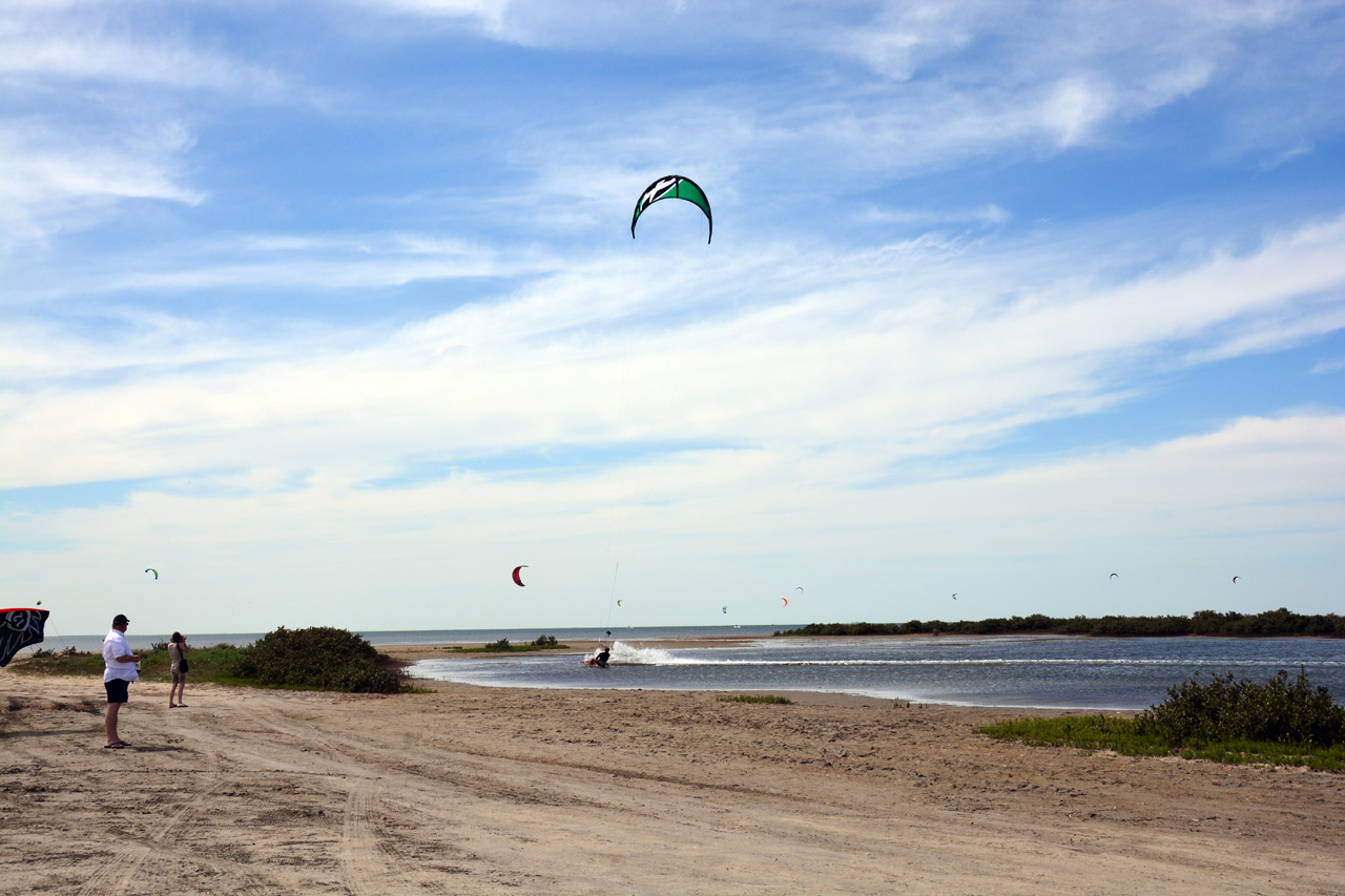 2014-04-09, 079, Kiting, S Padre Island, TX