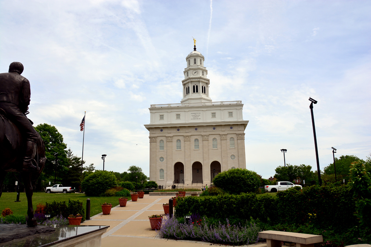 2014-05-27, 006, Temple in Nauvoo, IL