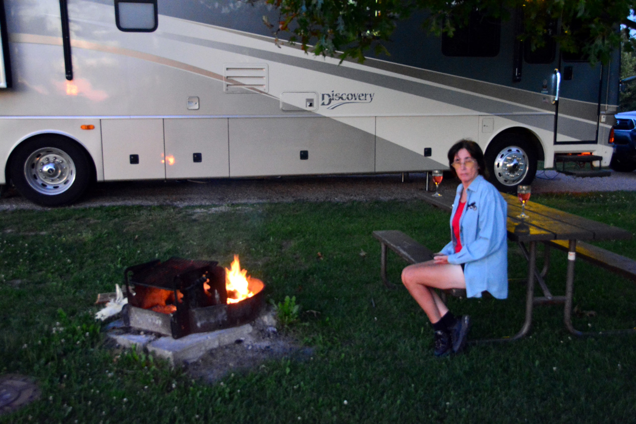 2014-07-27, 007, Linda, Camp Fire