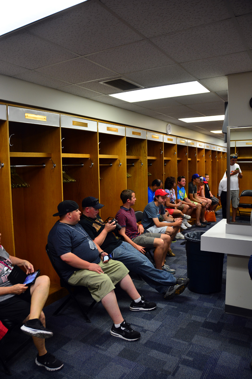 2014-08-03, 040, Wrigley Field, Vistor Locker Rm