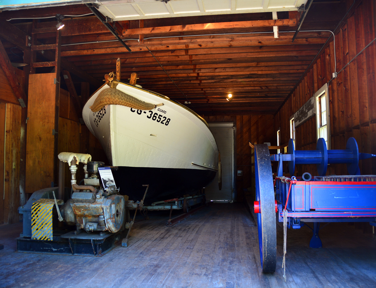 2014-08-14, 017, Old Coast Guard, Pictured Rocks NS, MI