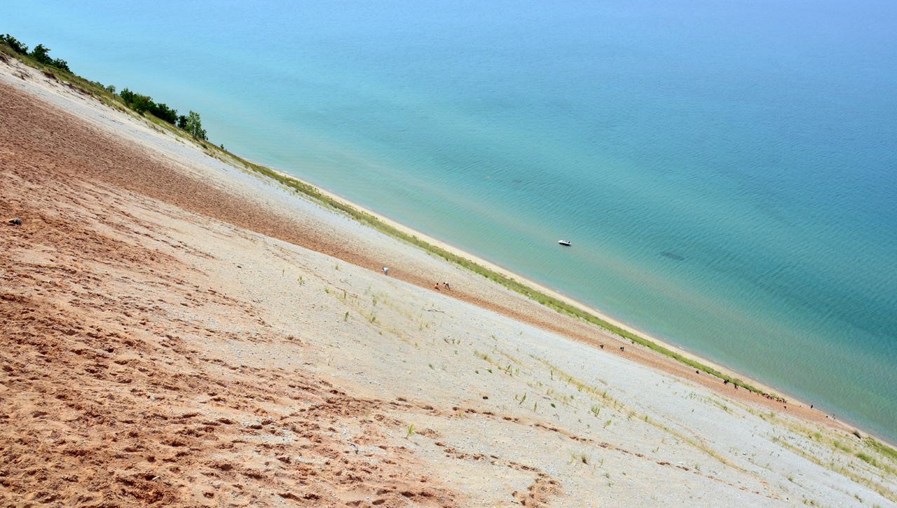 2014-08-20, 046, Climbing Down and Up to-from the Beach, SBD NL