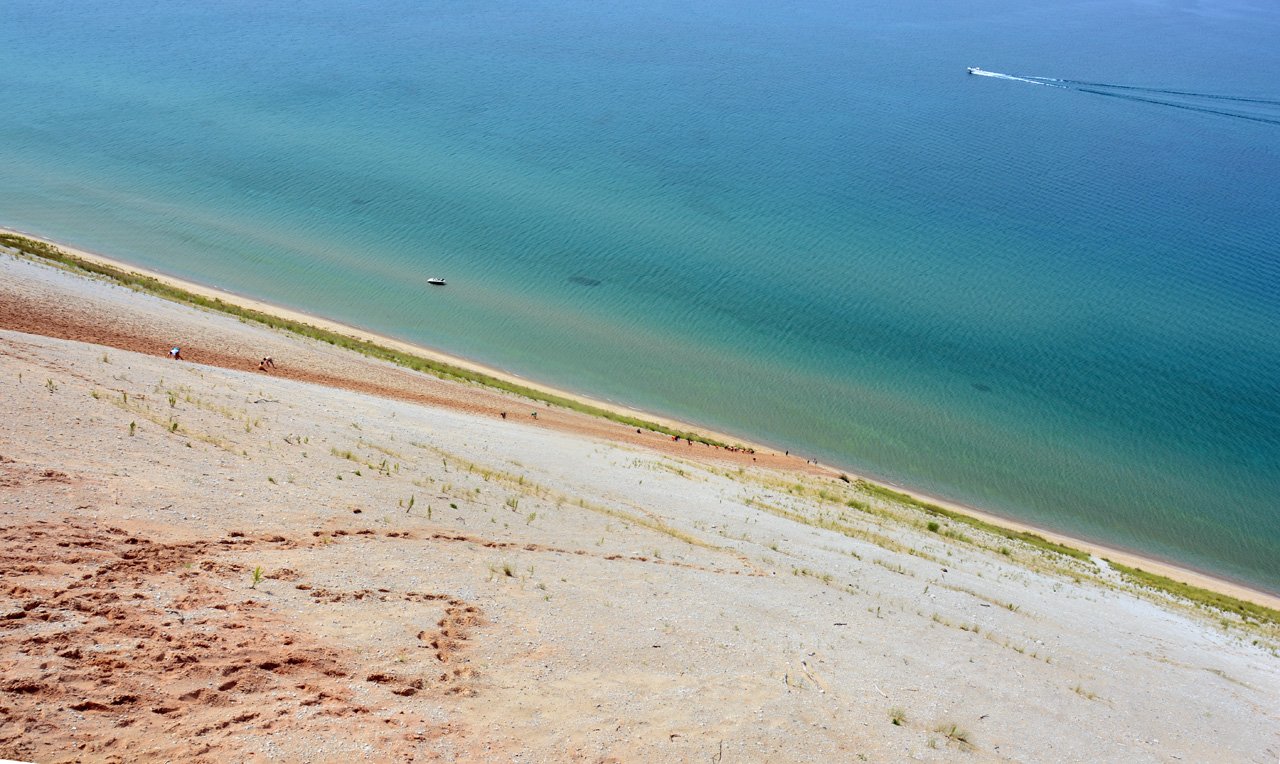 2014-08-20, 047, Climbing Down and Up to-from the Beach, SBD NL