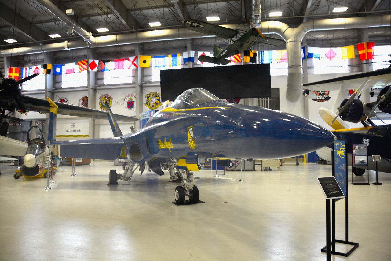 2014-11-05, 062, Blue Angels, Naval Aviation Museum