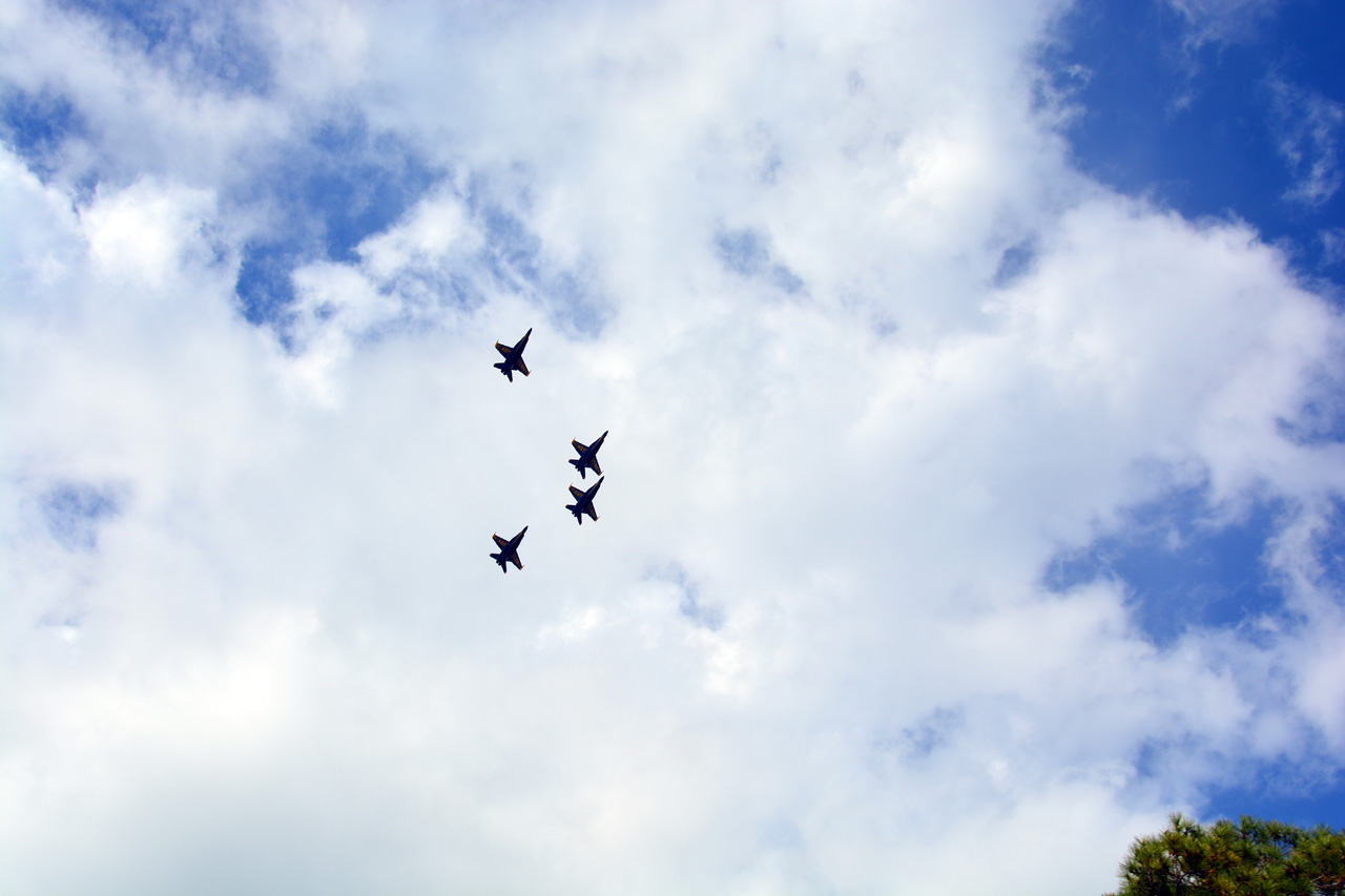 2014-10-29, 014, Blue Angels Practice Overhead