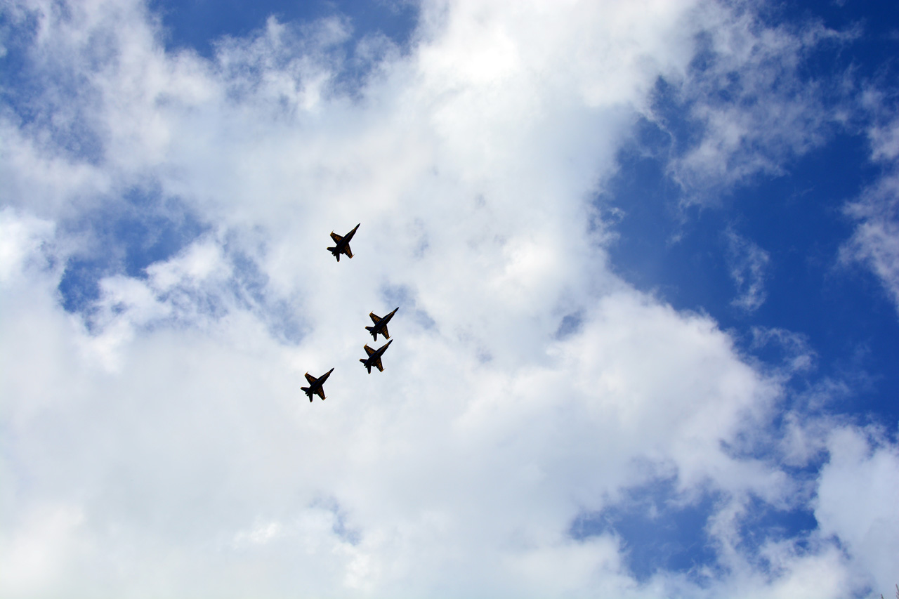2014-10-29, 015, Blue Angels Practice Overhead