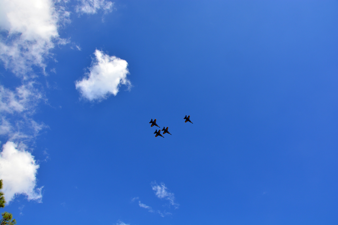 2014-10-29, 020, Blue Angels Practice Overhead