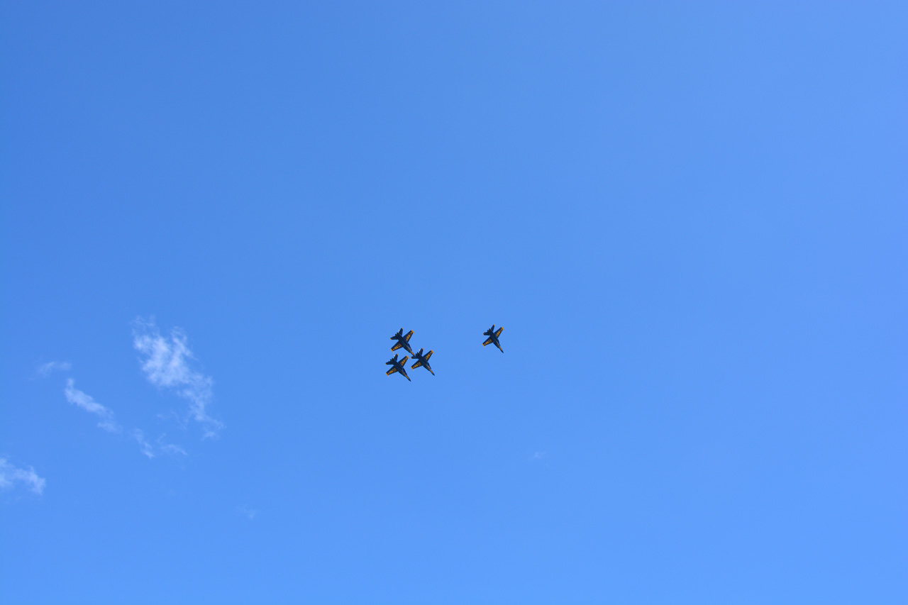 2014-10-29, 022, Blue Angels Practice Overhead