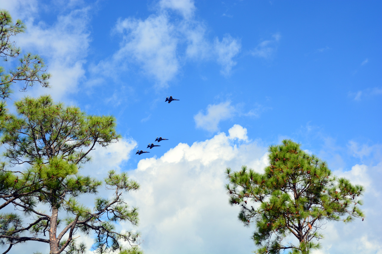 2014-10-29, 040, Blue Angels Practice Overhead