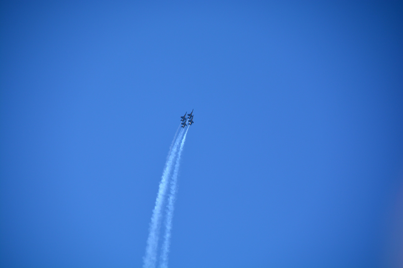 2014-11-09, 003, Blue Angels Overhead