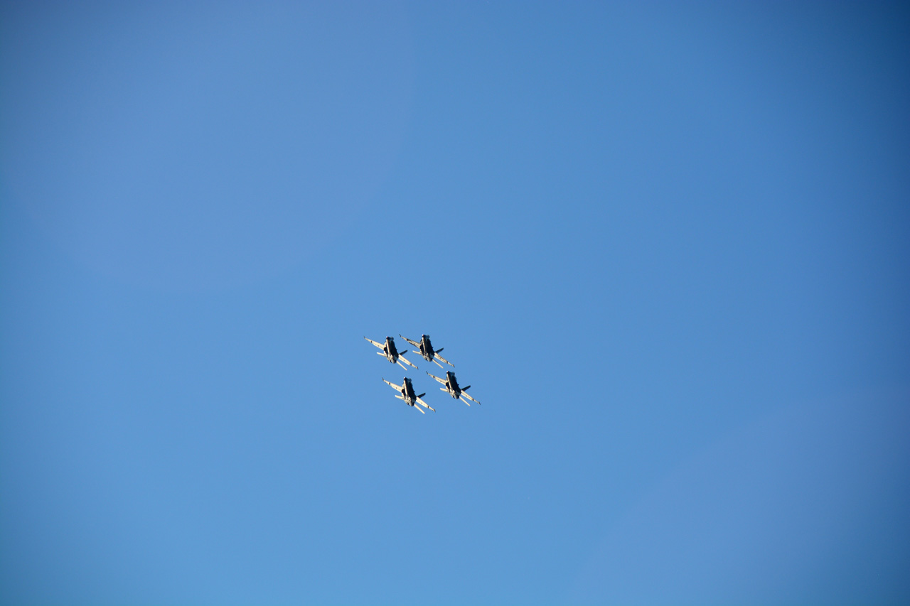 2014-11-09, 006, Blue Angels Overhead