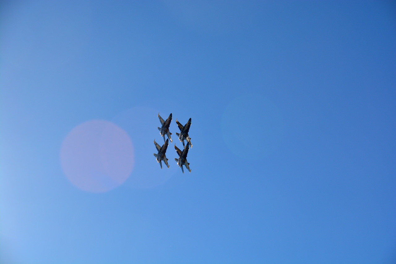 2014-11-09, 009, Blue Angels Overhead