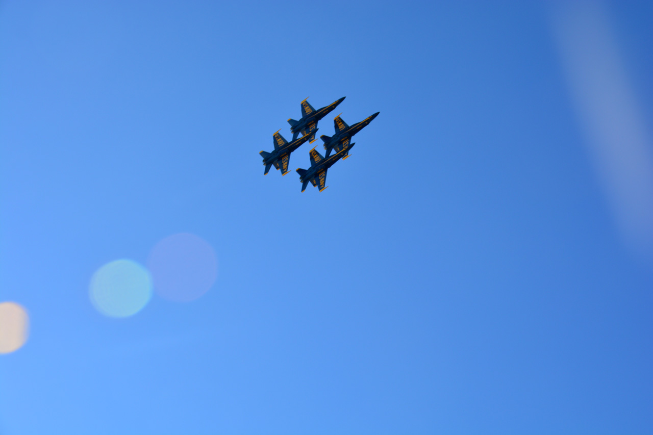 2014-11-09, 011, Blue Angels Overhead