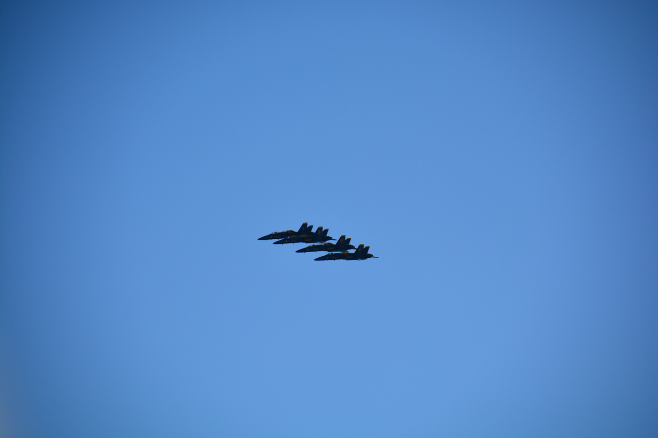 2014-11-09, 013, Blue Angels Overhead