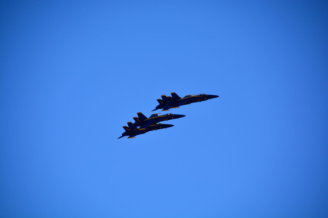 2014-11-09, 017, Blue Angels Overhead