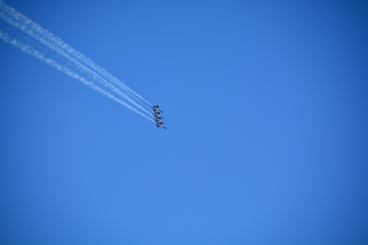 2014-11-09, 030, Blue Angels Overhead