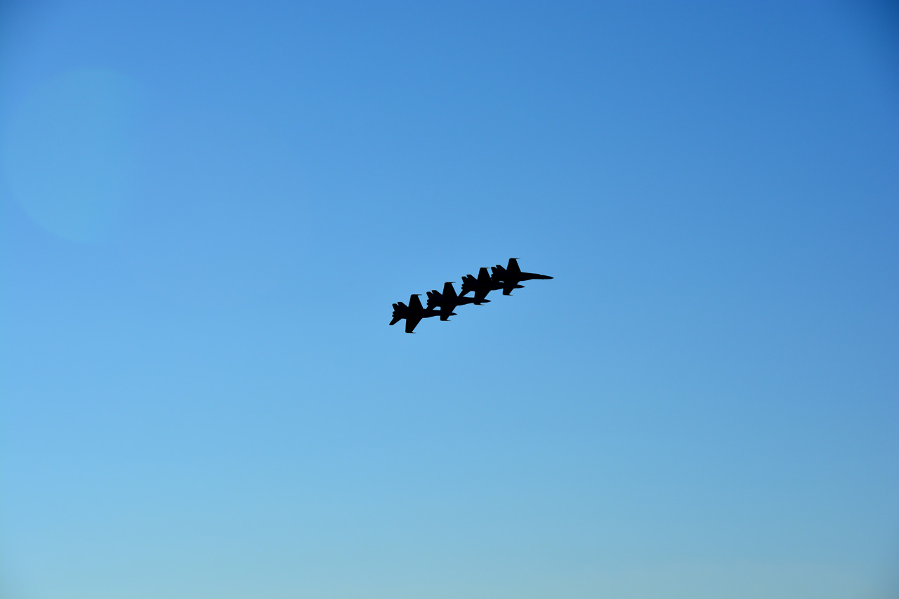2014-11-09, 045, Blue Angels Overhead