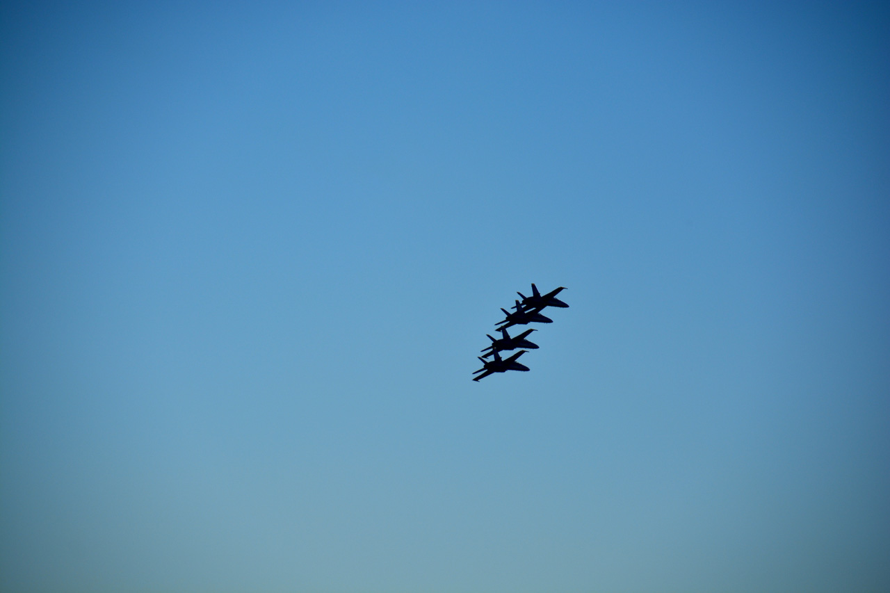 2014-11-09, 046, Blue Angels Overhead