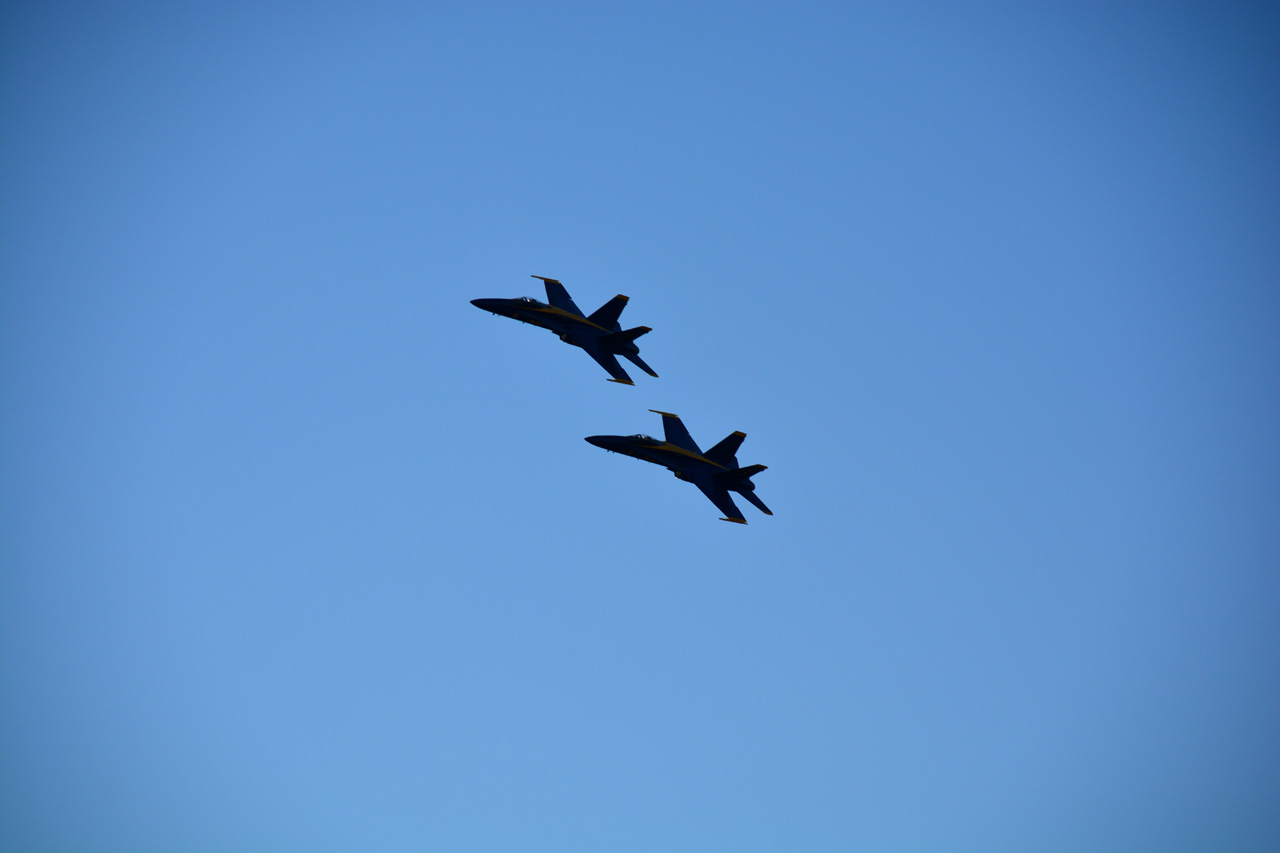 2014-11-09, 060, Blue Angels Overhead