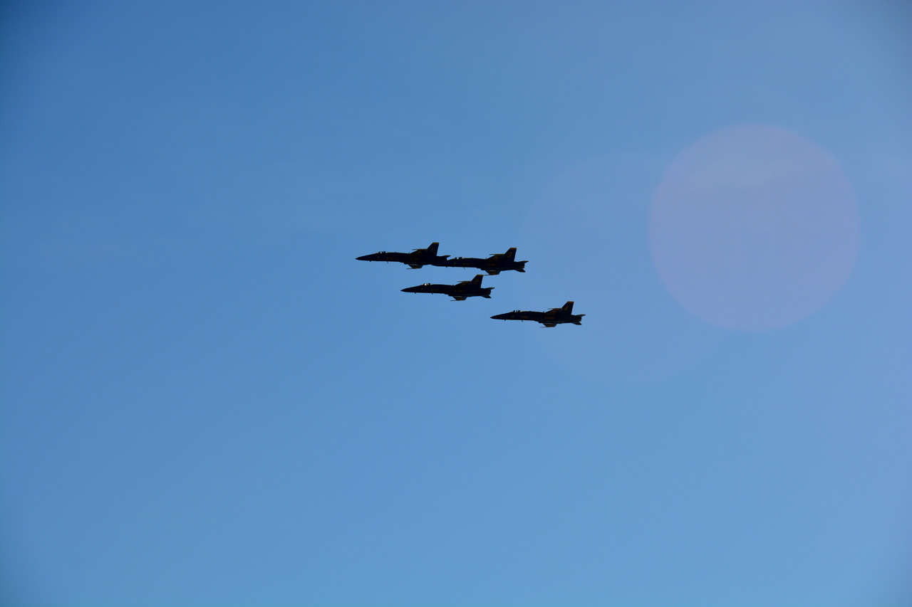 2014-11-09, 063, Blue Angels Overhead